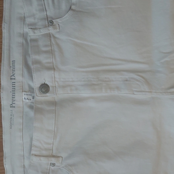 White denim, capri, size 24 - Picture 4 of 9